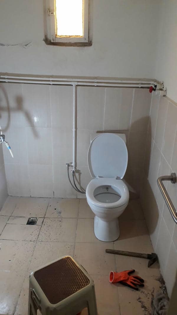 Klozet tıkanıklığı açma işlemi